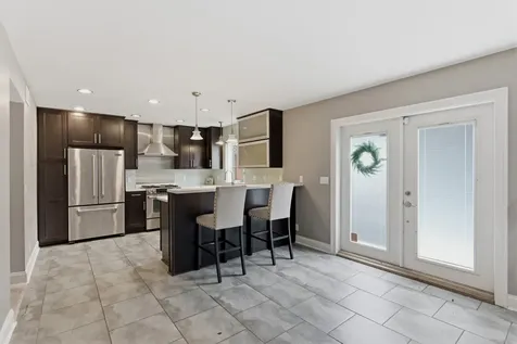 8207 Sawyer Brown Road Nashville TN 37221