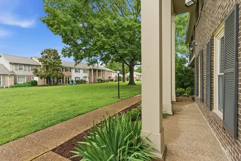 8207 Sawyer Brown Road Nashville TN 37221