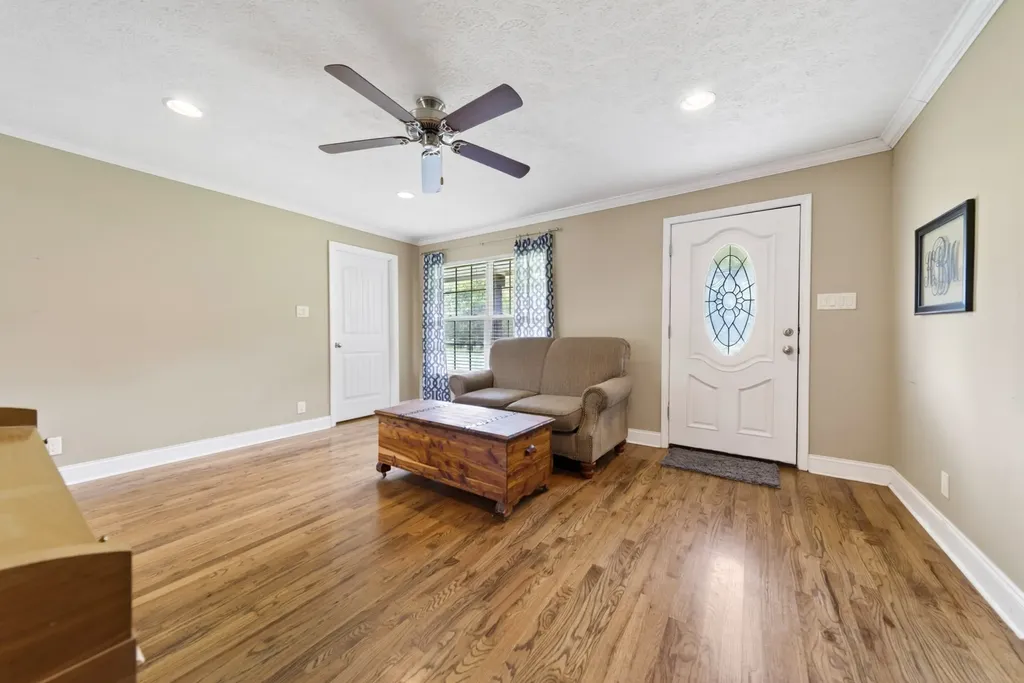 8023 Bethlehem Road Springfield TN 37172