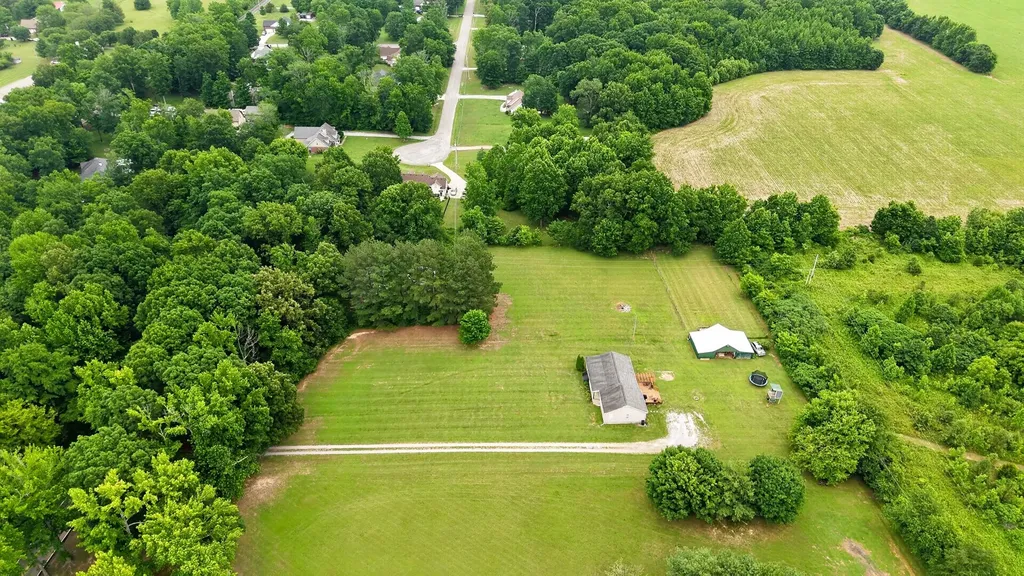 8023 Bethlehem Road Springfield TN 37172