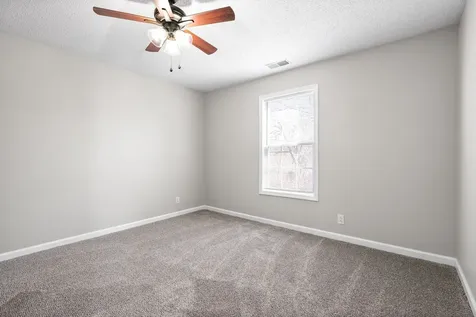 214 Grant Avenue Oak Grove KY 42262