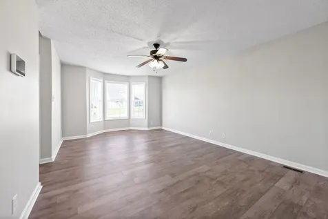 214 Grant Avenue Oak Grove KY 42262