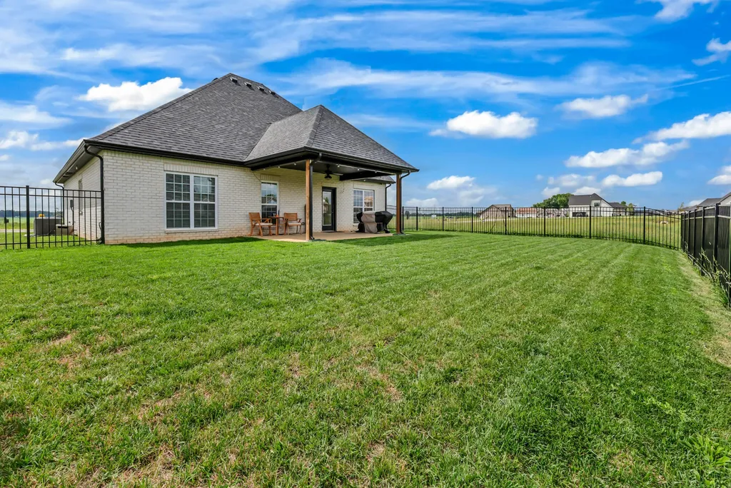 117 Aspen Pine Drive Clarksville TN 37043