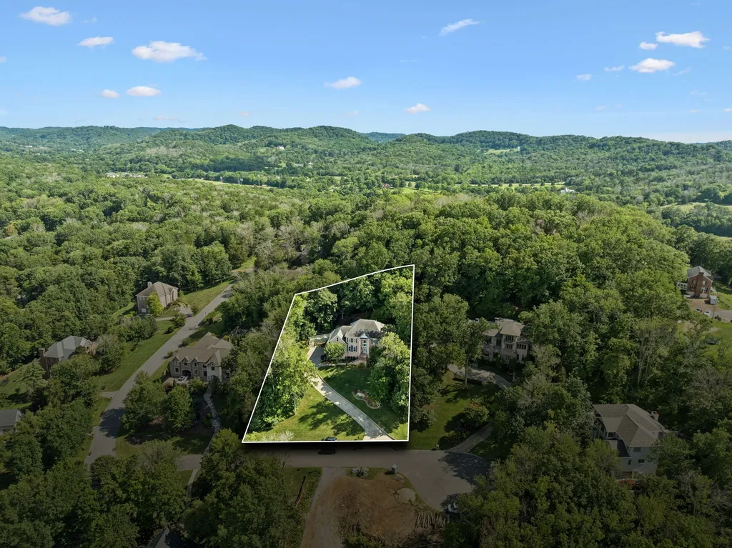 1943 Bristol Court Brentwood TN 37027