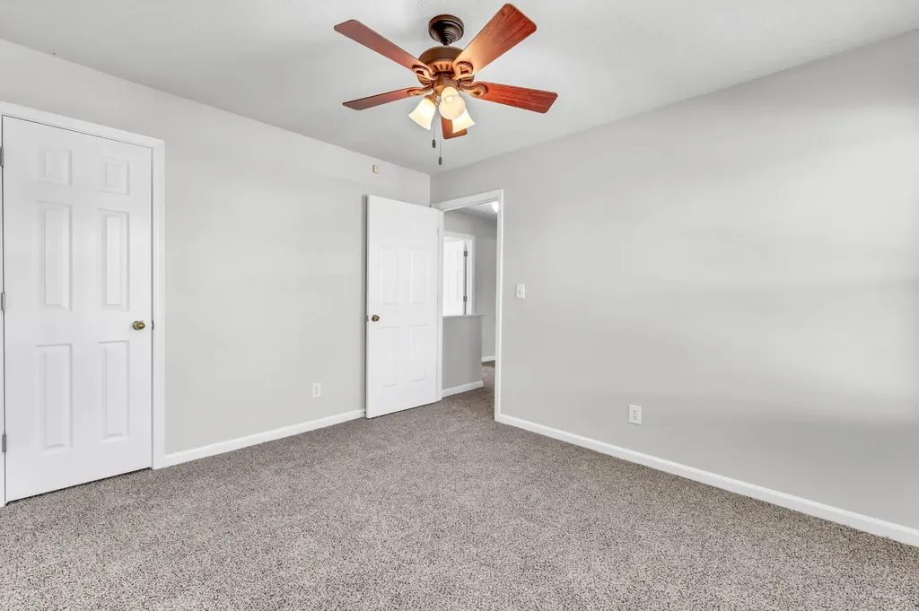 4244 N Woodstock Drive Clarksville TN 37040