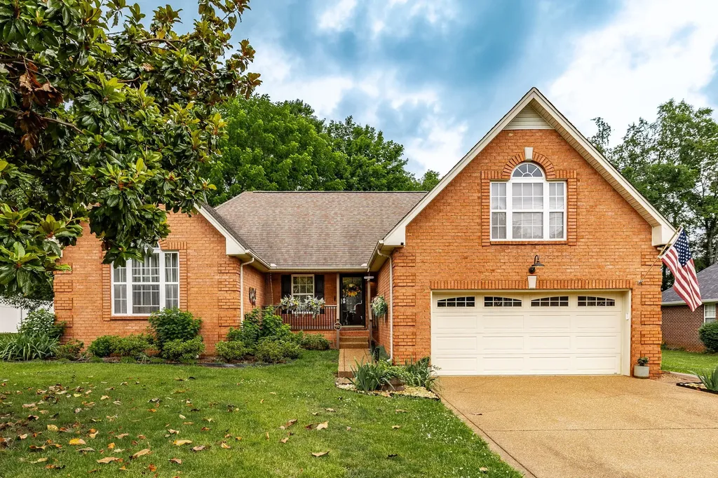 Hendersonville TN, 124 W Braxton Lane