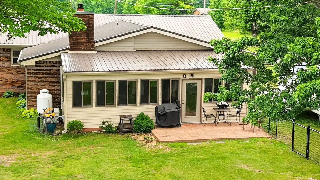 7957 Bethlehem Road Springfield TN 37172