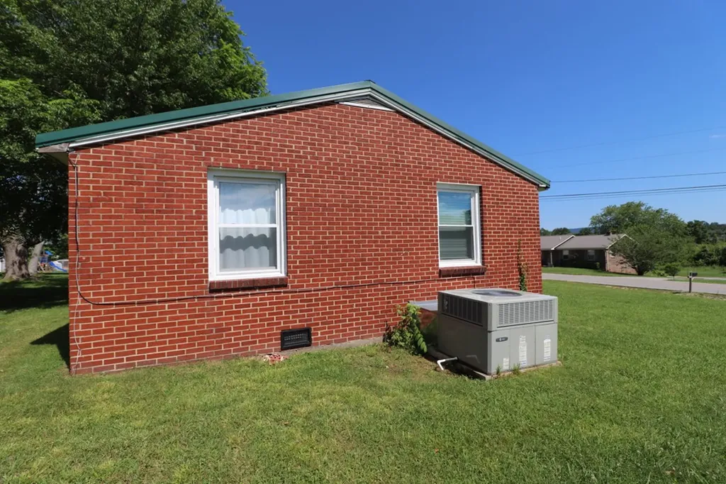 814 W End Avenue Mcminnville TN 37110