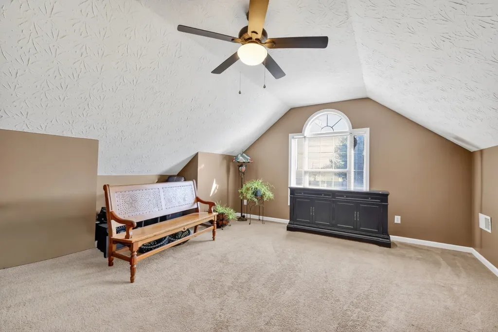 105 Hunterwood Drive White House TN 37188