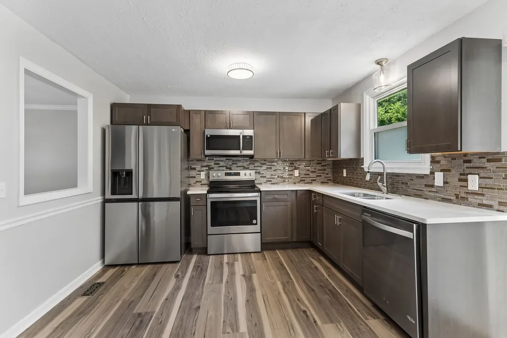 105 N Hampton Court Smyrna TN 37167