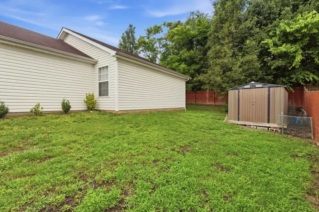 1541 James Gafford Drive La Vergne TN 37086