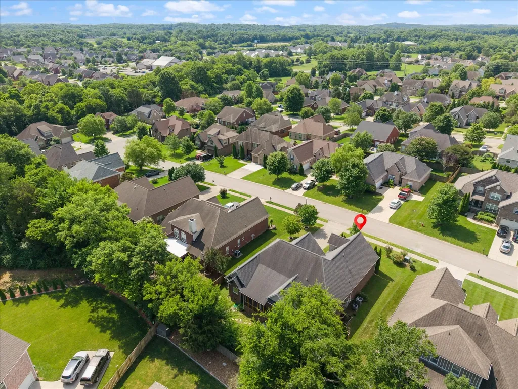 1041 Nealcrest Circle Spring Hill TN 37174