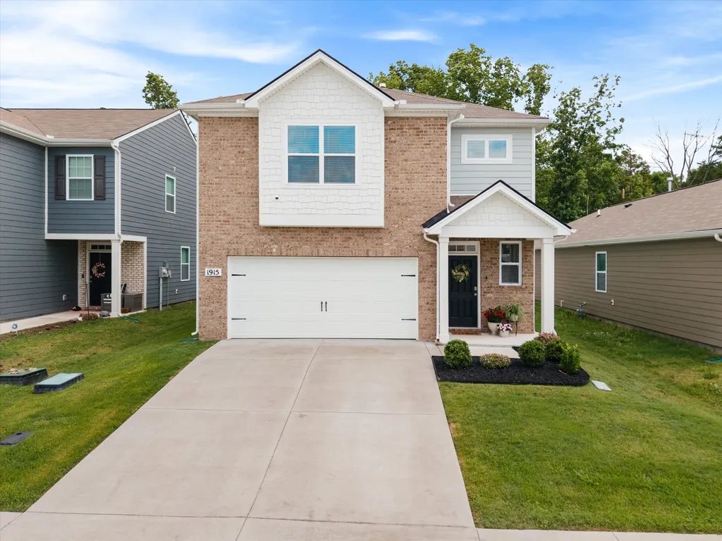 1915 Haylee Mills Road Lebanon TN 37087