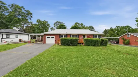 506 Johnson Street Manchester TN 37355