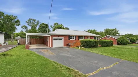 506 Johnson Street Manchester TN 37355