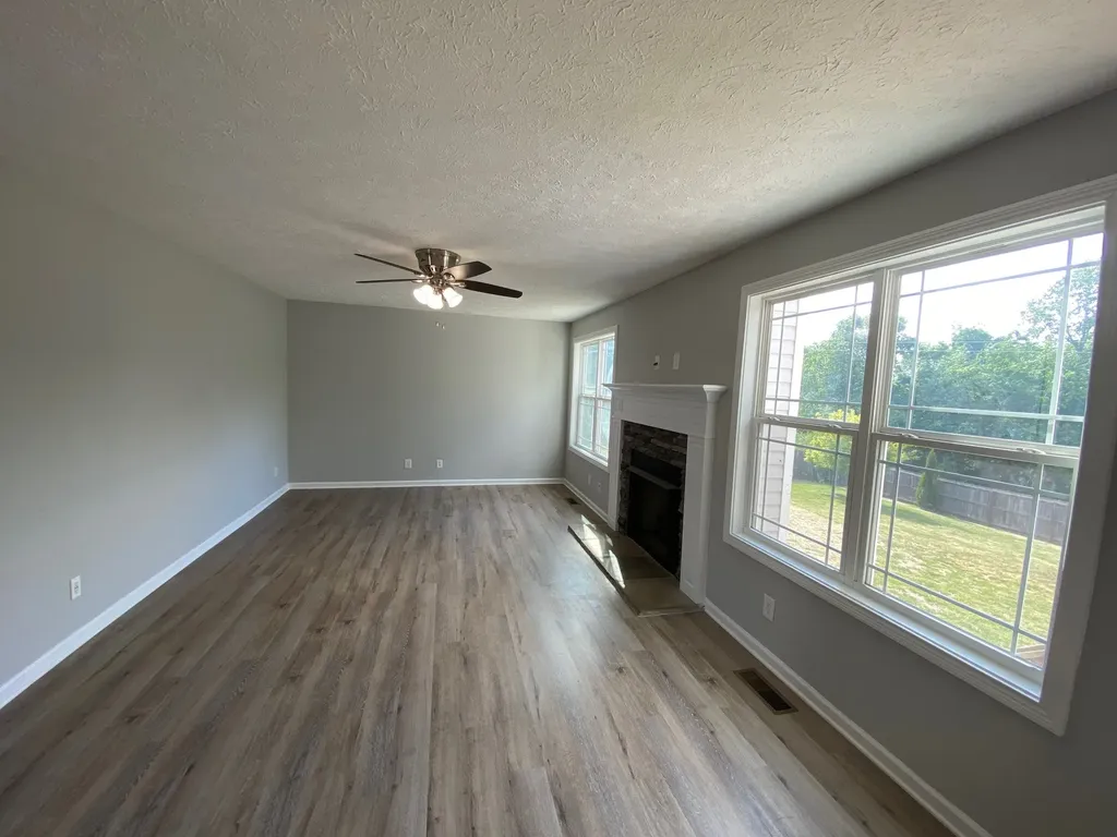 412 Calamian Court Clarksville TN 37040