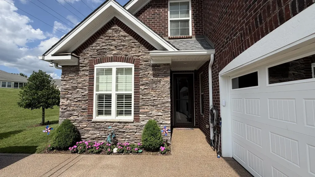1010 Larkwood Drive Hermitage TN 37076