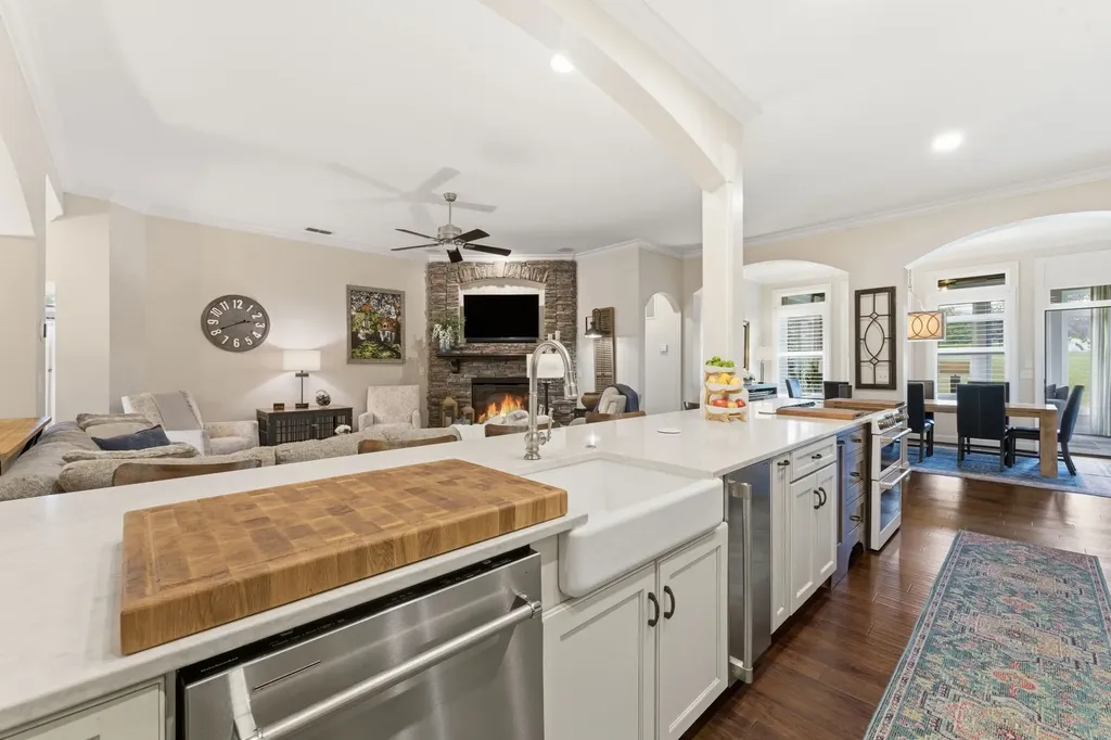 1010 Larkwood Drive Hermitage TN 37076