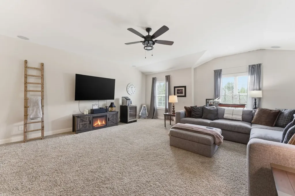 1010 Larkwood Drive Hermitage TN 37076