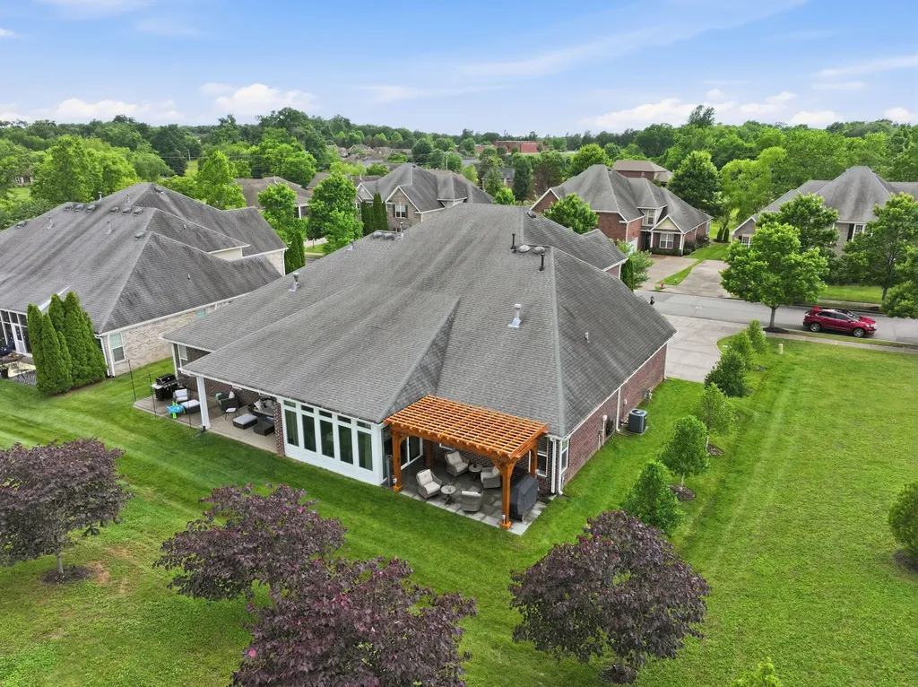 1010 Larkwood Drive Hermitage TN 37076