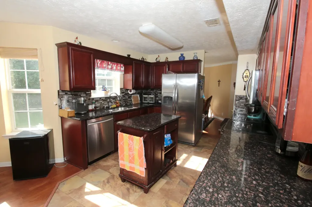 1828 Rory Cove La Vergne TN 37086
