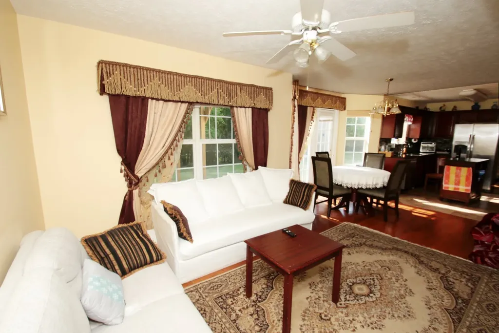 1828 Rory Cove La Vergne TN 37086