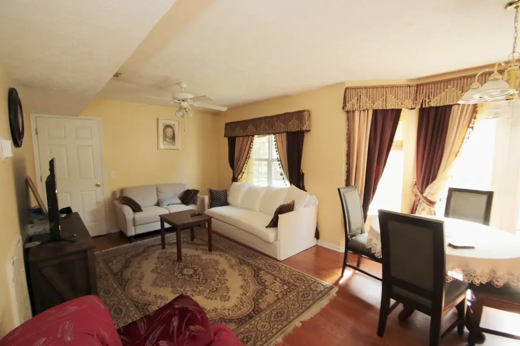 1828 Rory Cove La Vergne TN 37086
