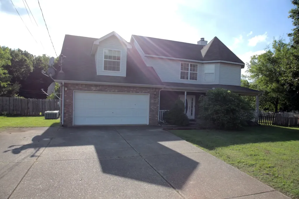 1828 Rory Cove La Vergne TN 37086