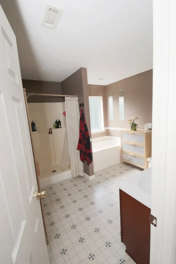 1828 Rory Cove La Vergne TN 37086