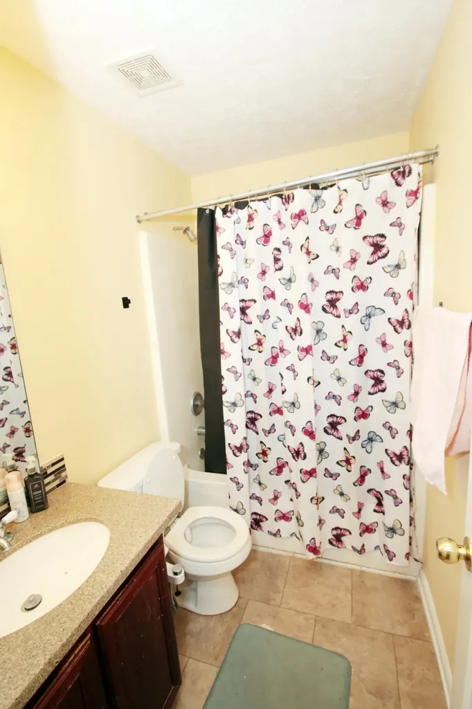 1828 Rory Cove La Vergne TN 37086