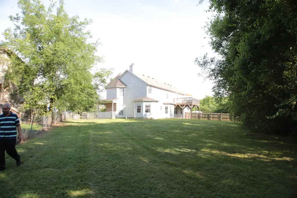 1828 Rory Cove La Vergne TN 37086