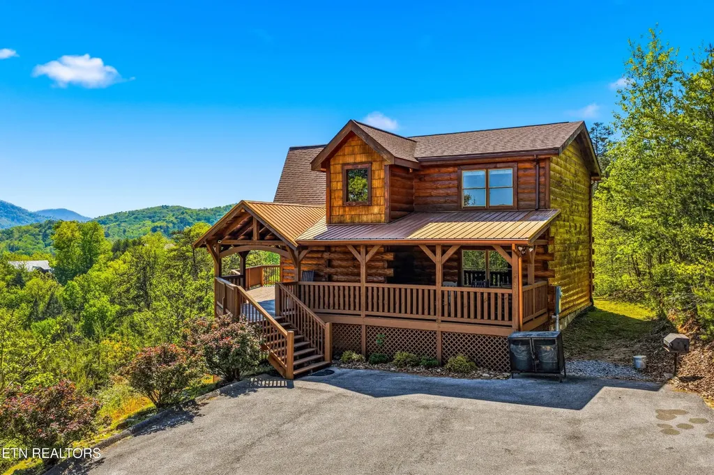 2456 Hackberry Drive Sevierville TN 37862