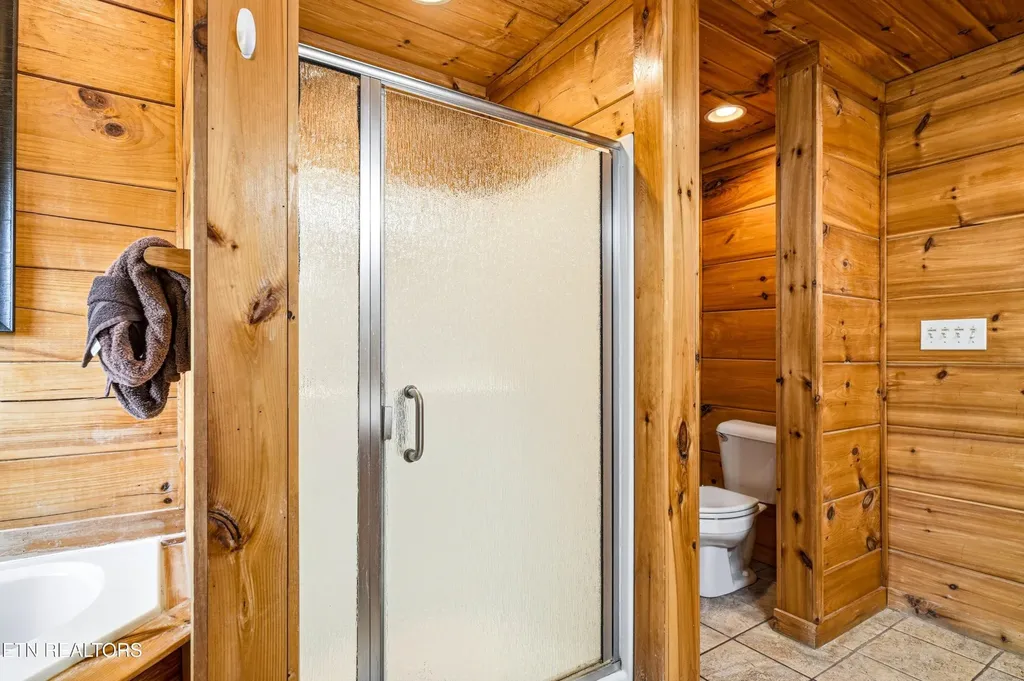 2456 Hackberry Drive Sevierville TN 37862