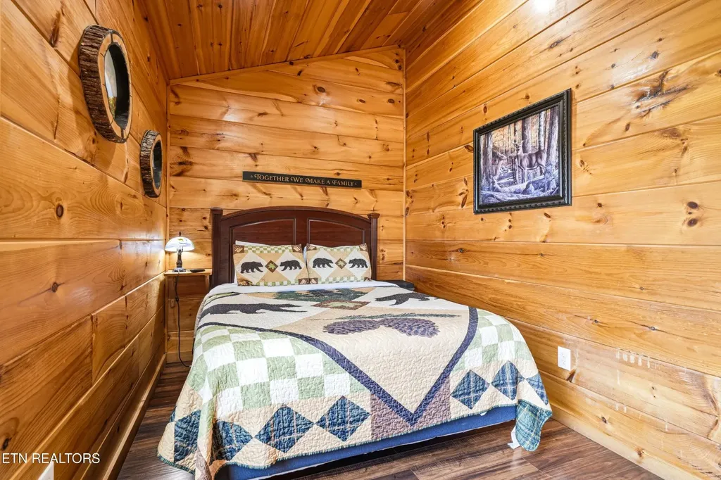 2456 Hackberry Drive Sevierville TN 37862