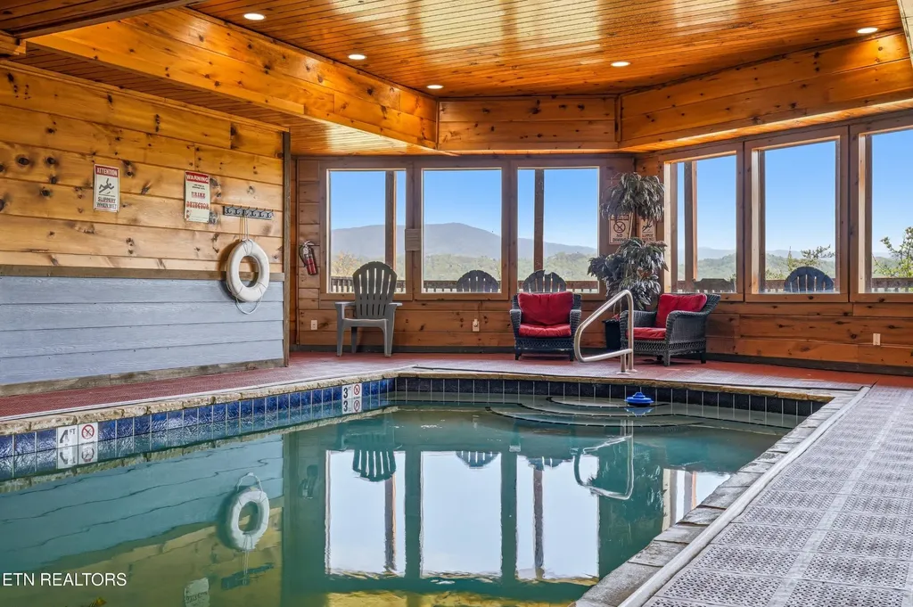 2456 Hackberry Drive Sevierville TN 37862