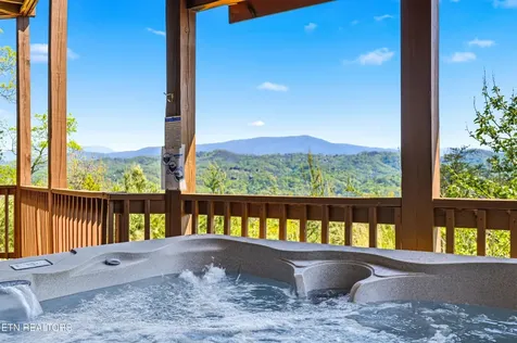 2456 Hackberry Drive Sevierville TN 37862