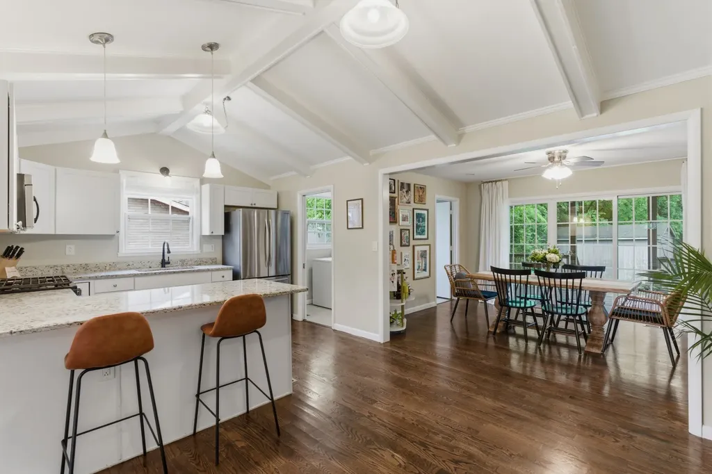 3037 Kings Lane Nashville TN 37218