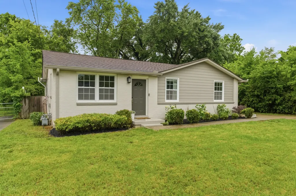 3037 Kings Lane Nashville TN 37218