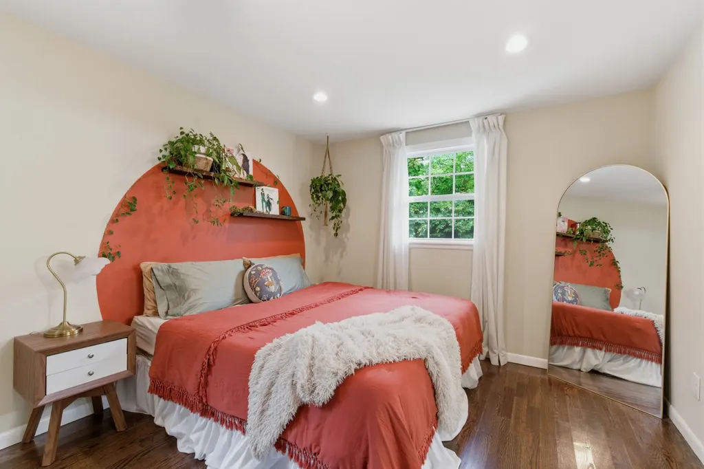 3037 Kings Lane Nashville TN 37218
