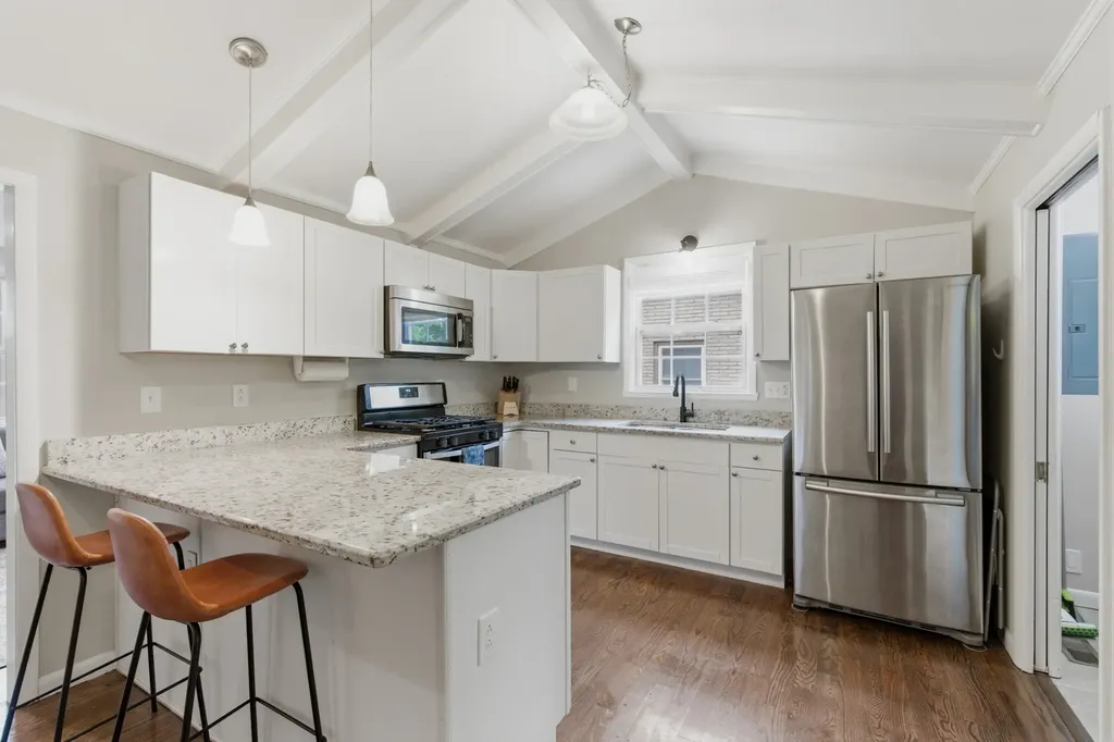 3037 Kings Lane Nashville TN 37218