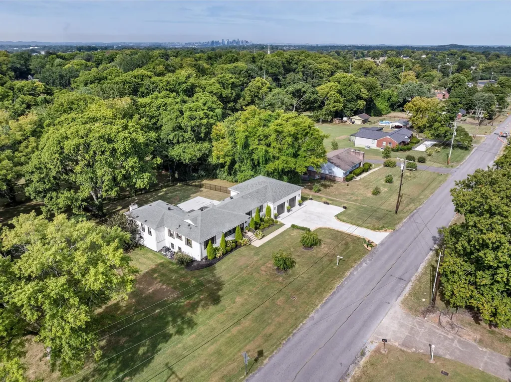 2805 Lincoya Drive Nashville TN 37214