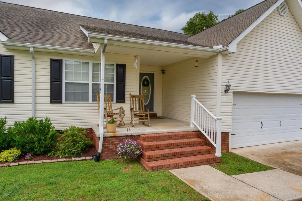 562 Bluff View Drive Ringgold GA 30736