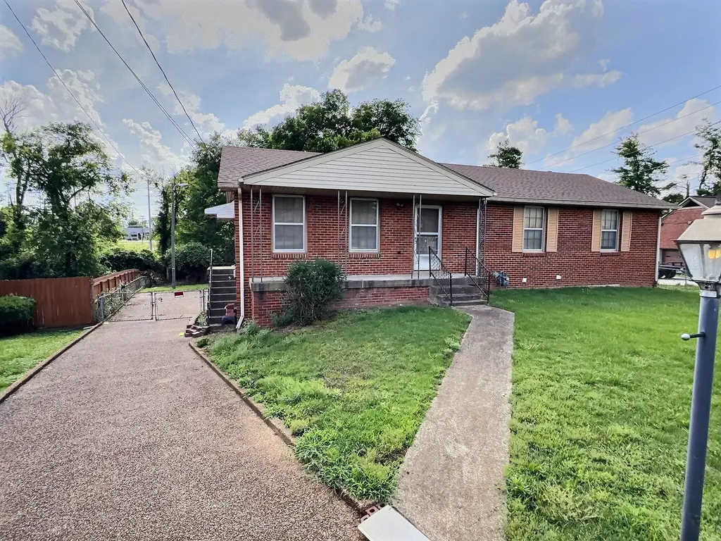 8209 Luree Lane Hermitage TN 37076