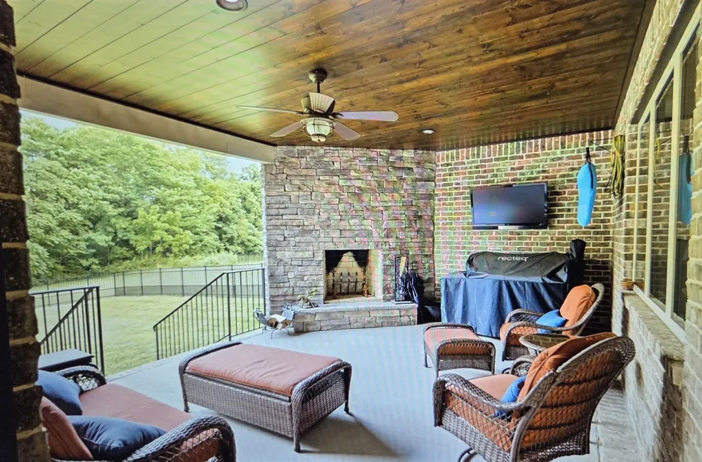 5232 Mead Park Drive Thompsons Station TN 37179