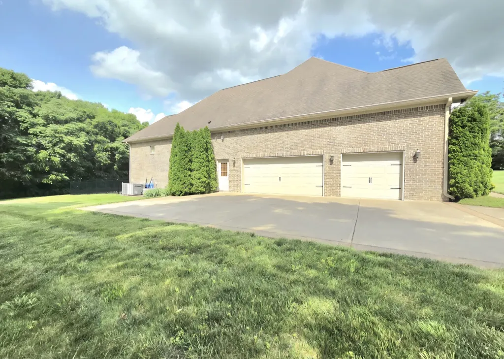 5232 Mead Park Drive Thompsons Station TN 37179