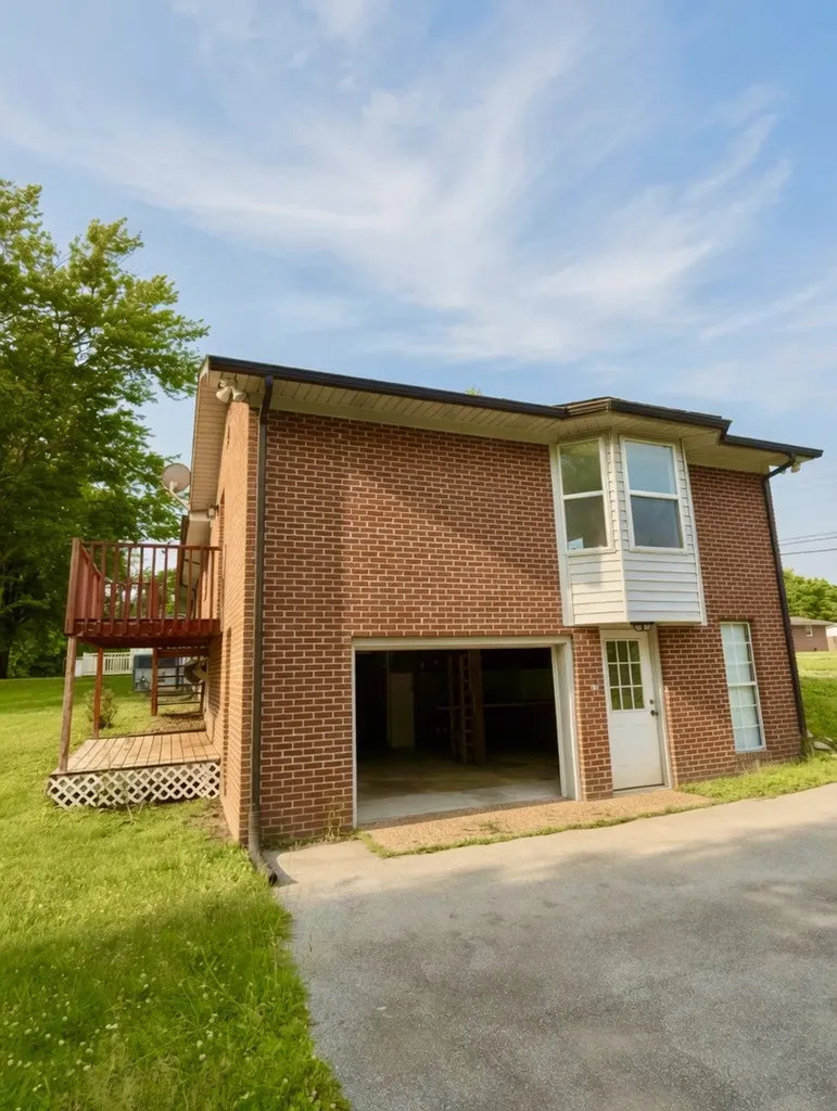 242 Dry Valley Road Cookeville TN 38506