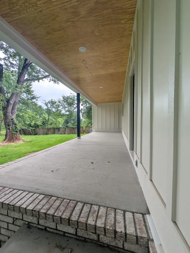 1720 Allison Avenue Columbia TN 38401