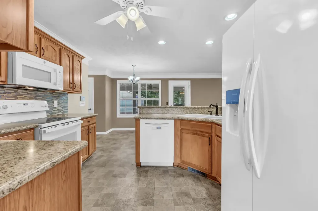 728 Winding Bluff Way Clarksville TN 37040