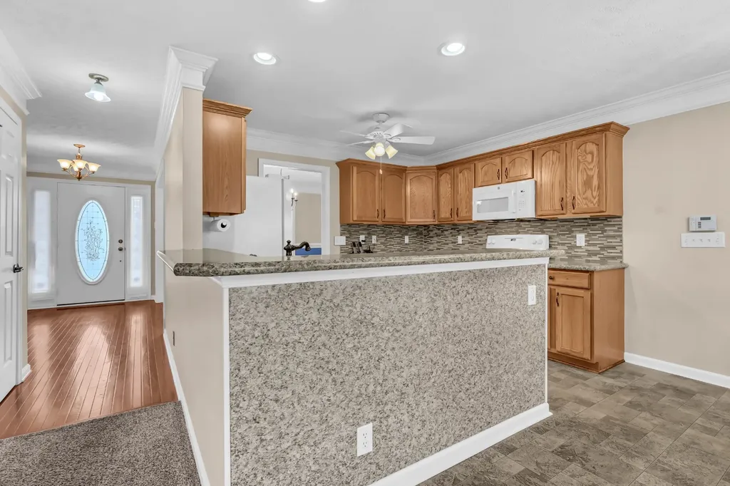 728 Winding Bluff Way Clarksville TN 37040