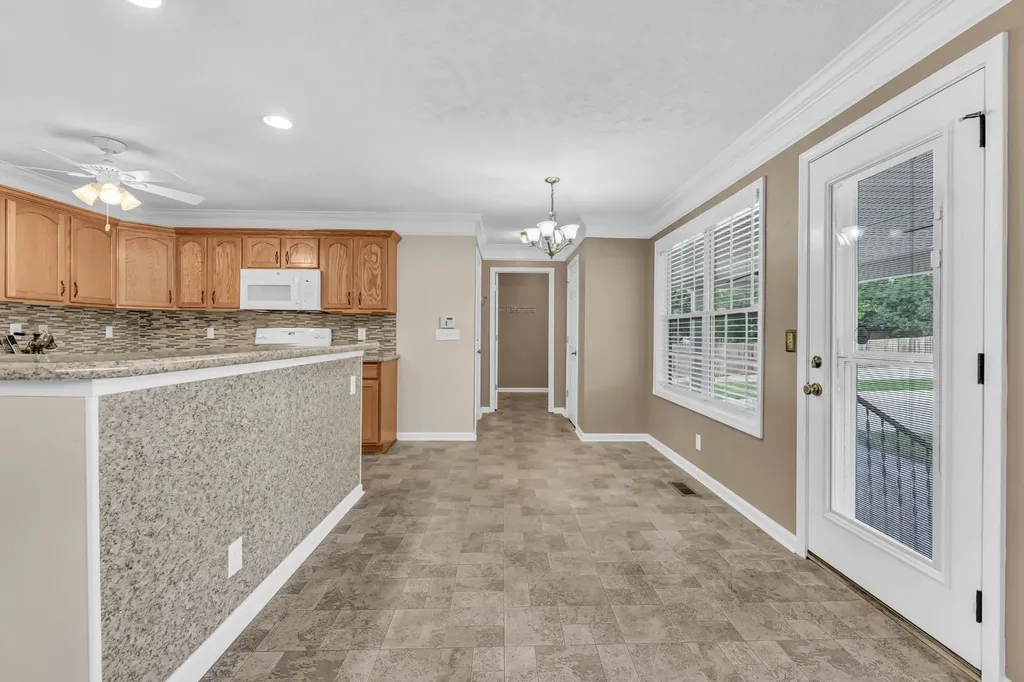 728 Winding Bluff Way Clarksville TN 37040